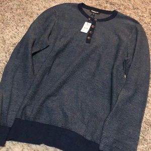 Express light weight sweater teenage boy